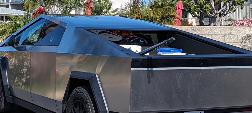 Tesla Cybertruck CT being used as a Daily Work Truck Pool Guy Work Truck