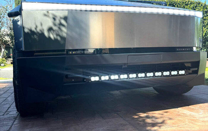 Bumper Light Bar by M&R Automotive installed on Cybertruck 🚥