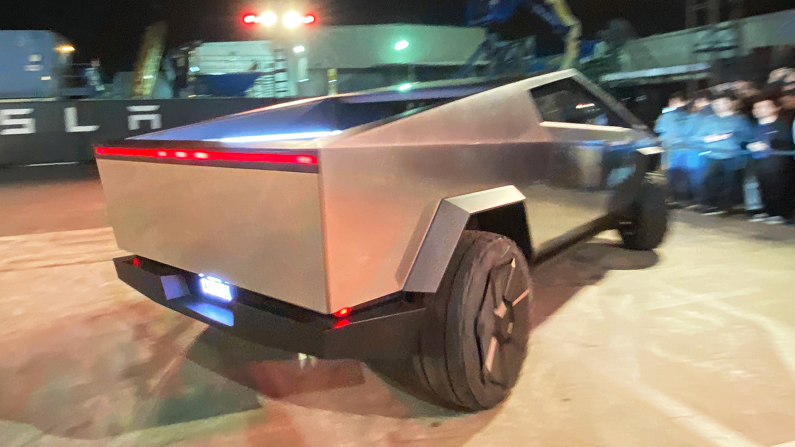 РљРР‘Р•Р РўР РђРљ CYBERTRUCK