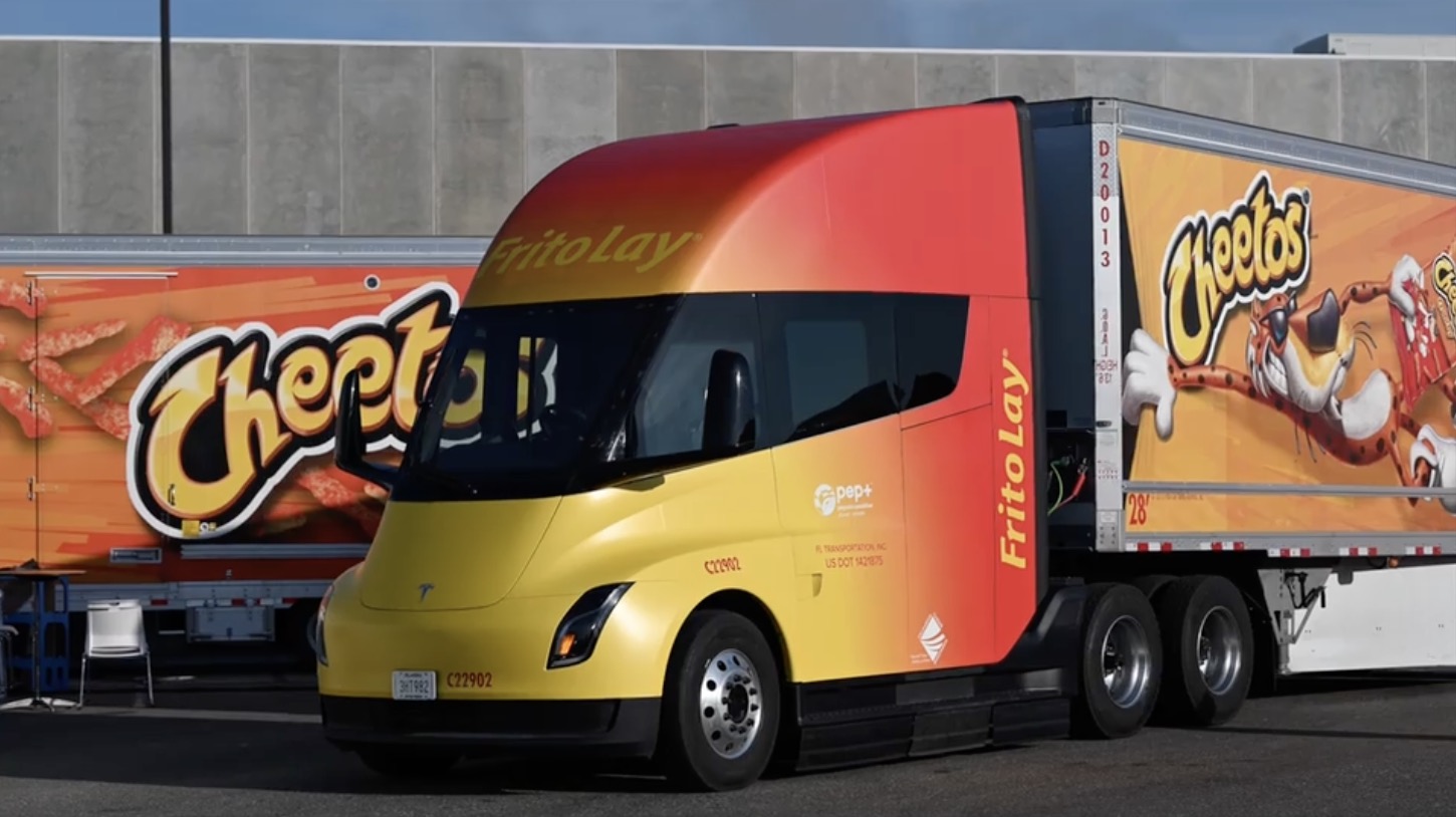 Tesla Semi displayed in Cheetos livery by PepsiCo at Frito-Lay plant 🐆